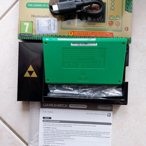 Game & Watch The Legend of Zelda like new, limited edition Nintendo console