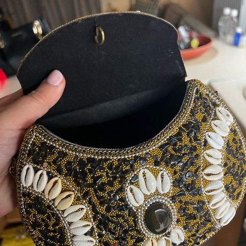 Handmade crossbody bag with shells like new