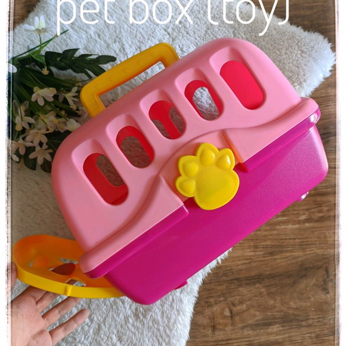 Pet box toy, plastic playhouse for puppy or kitten