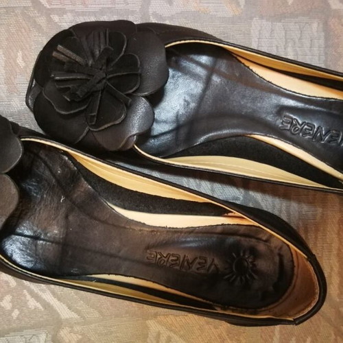 VENERE leather peep-toe ballerinas with embossed flower size 36