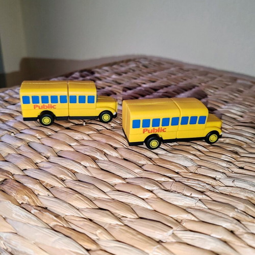 USB 14.6GB like new, pack of 2