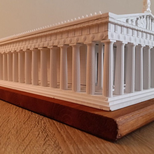 Model of the Parthenon like new, porcelain on wood