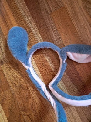 Plush ears like new that bounce