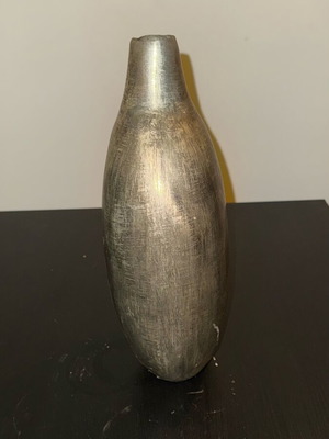 Vase used with dent