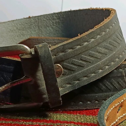 Leather dog collars like new, pack