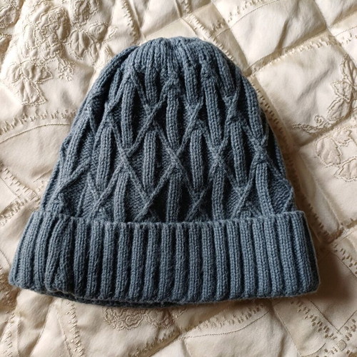 Hat with lining like new, gray, size L