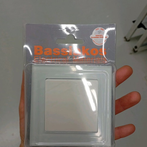 Switch new Bassiakos brand, packaged