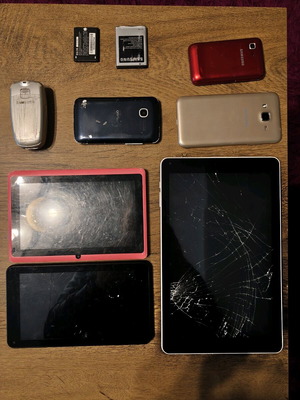 Ταμπλέτες και κινητά μεταχειρισμένα για ανταλλακτικά
