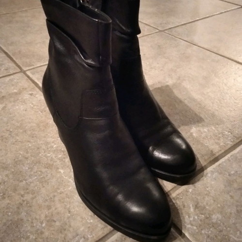Tamaris leather ankle boots used, size 38, black