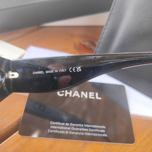 Chanel 6056 sunglasses new, black and white