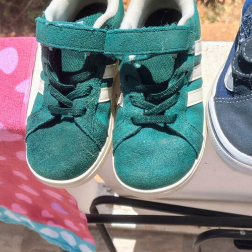 Adidas Athletic Shoes size 27 like new, green, suede