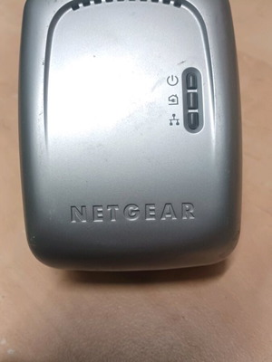 Netgear Powerline XE102 like new for Internet over power outlet