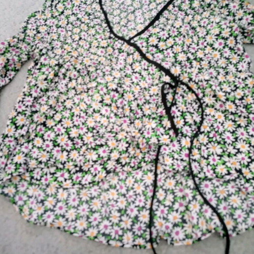 Emprime wrap blouse Zara large like new, black and green