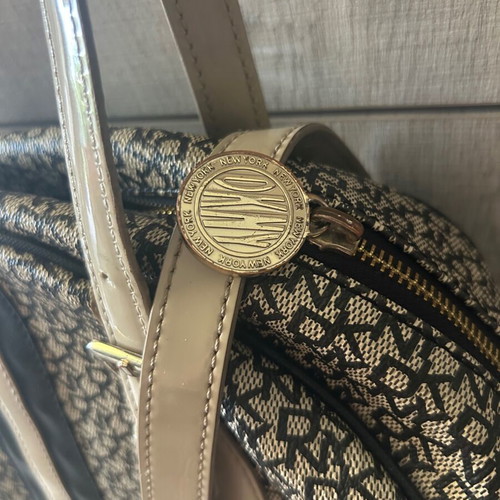 DKNY large shoulder bag used, black and beige