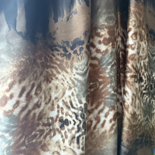 Nzal blouse like new, size S-M, black multicolor
