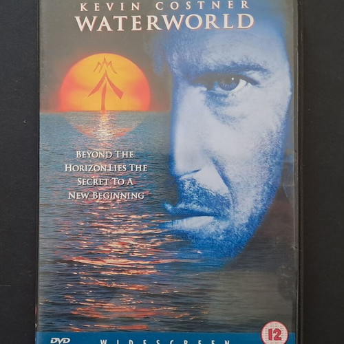 Waterworld DVD like new with English audio and subtitles