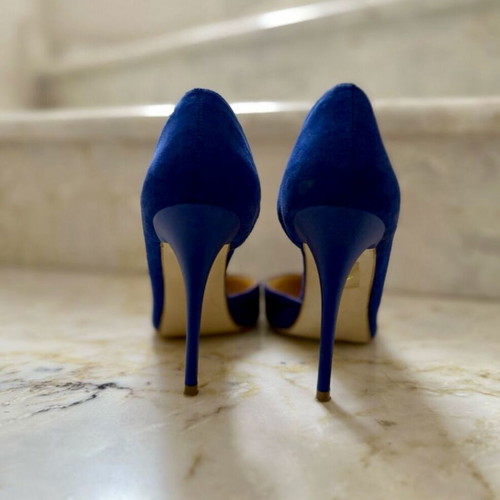size 38 heels in perfect condition