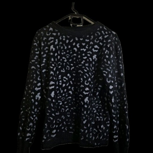 Pullover black with polka dots new size M