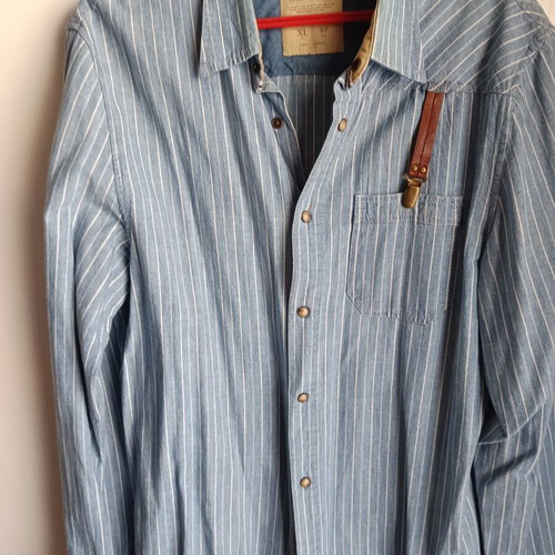 Bershka shirt XL used, white and turquoise