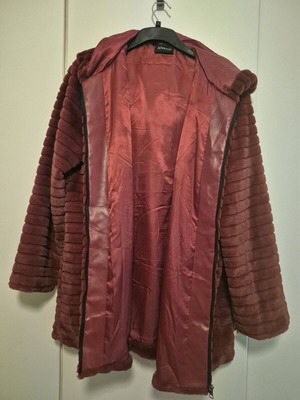 Women's faux fur coat like new, burgundy, size M
