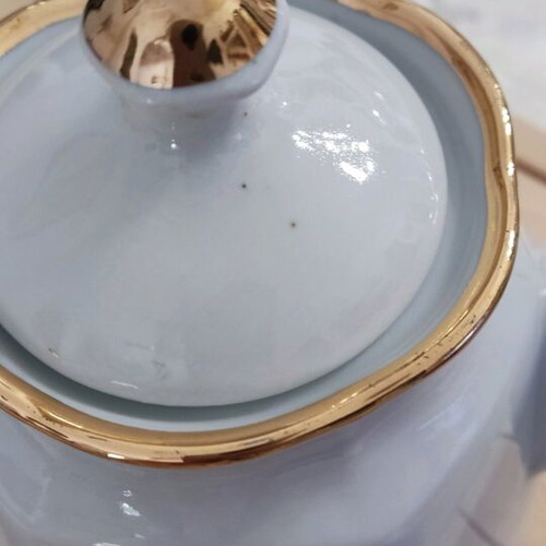 Vintage porcelain teapot like new