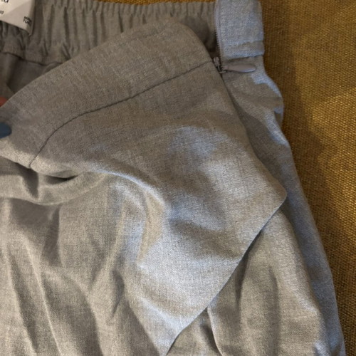 Gray office skirt like new, size L 40 12