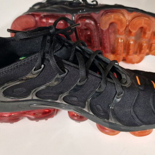 Nike Vapormax Plus athletic shoes like new, size 45.5, black