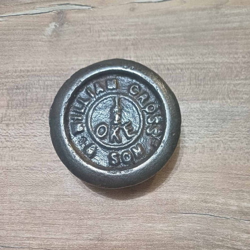 Weight used, vintage cast iron half oka by William Cross & Son