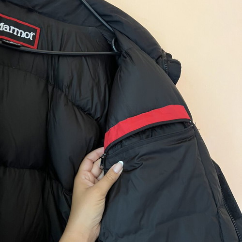 Marmot men's jacket like new with goose down filling and multiple pockets
