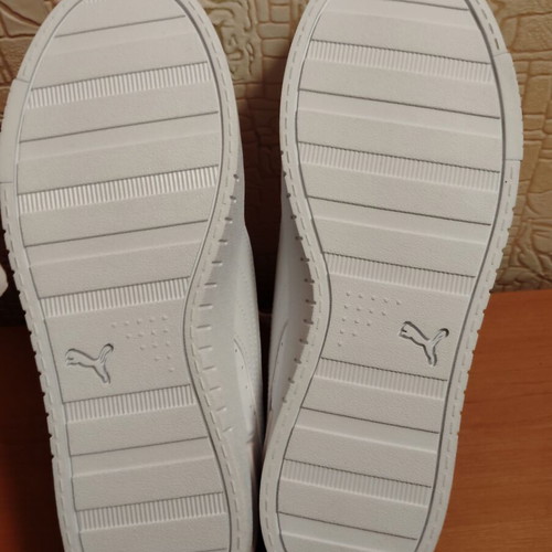 Puma sports sneakers new, size 41, white
