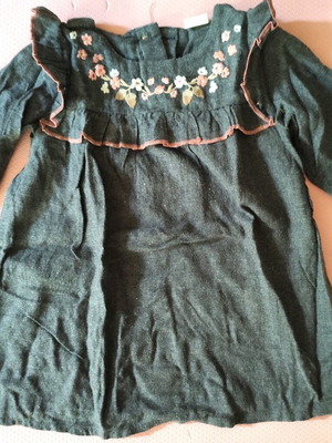 H&M grey dress with embroidered flowers like new, 74 cm, 6-9 M