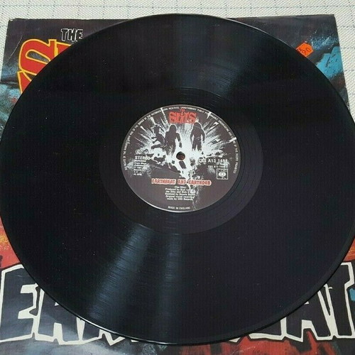 The Slits Earthbeat 12' vinyl used, electronic