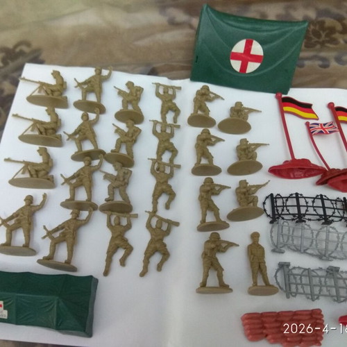 Airfix and Matchbox soldier figures collection like new