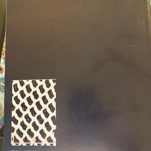 Le noir est une couleur book like new, French