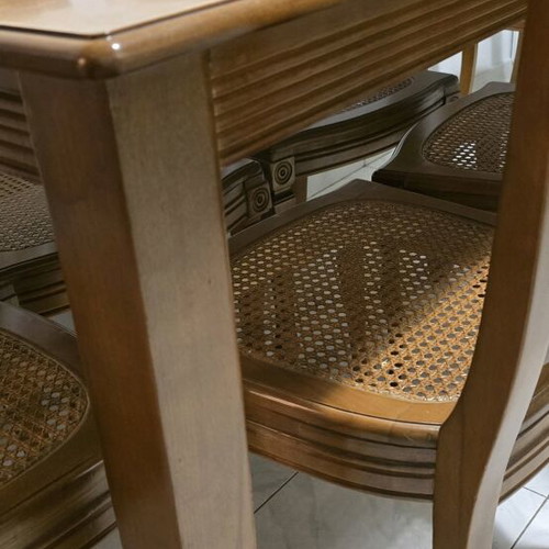 Kitchen dining set used with 6 chairs