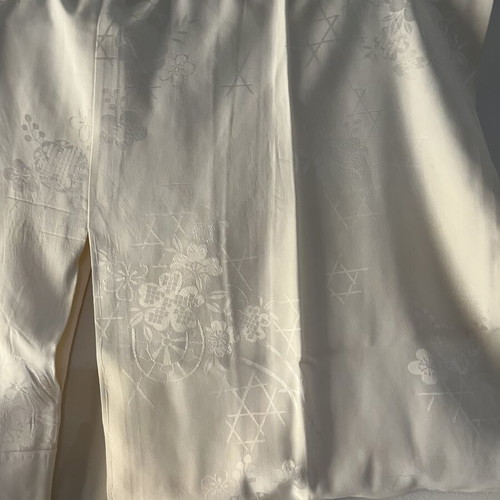 Japanese silk kimono 130 cm with floral patterns