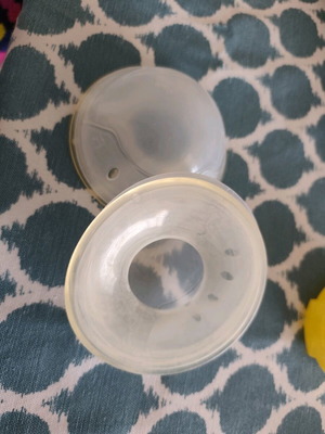 Milk collection shells and used nipples Chicco, Medela, Ameda