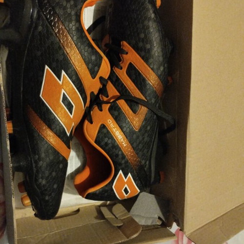 Lotto football shoes like new, size 42, black and orange