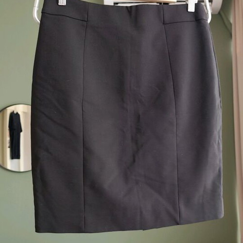 H&M skirt black size 40 like new