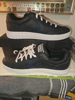 Converse Pro Blaze V2 men's sneakers new, black-white, size 44