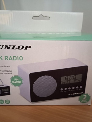 Dunlop electronic table clock radio like new