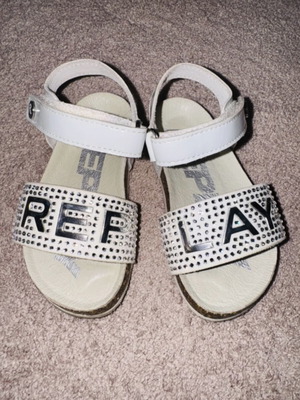 Replay sandals size 22 like new, white with rhinestones