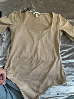 Elastic short-sleeve bodysuit used, beige, size XS