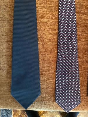 Branded ties like new condition
