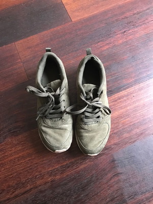 Athletic shoes green khaki faux suede like new, size 37