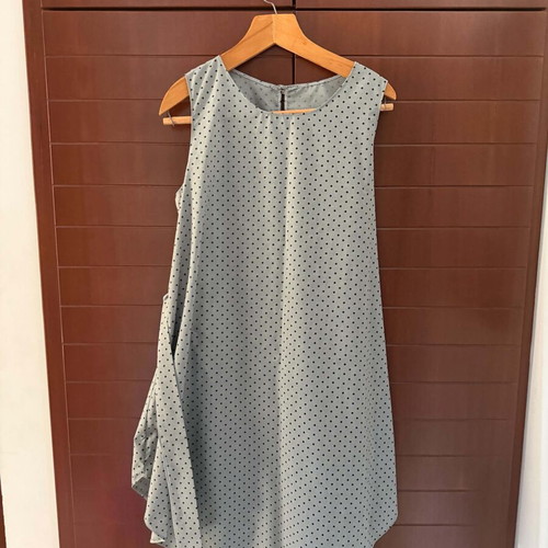 Handmade gray sleeveless dress with polka dots and belt like new