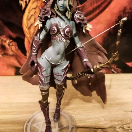 Sylvanas Windrunner action figure from World of Warcraft like new