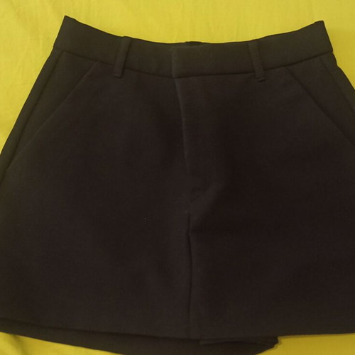 Zara black fabric shorts skirt new, size S