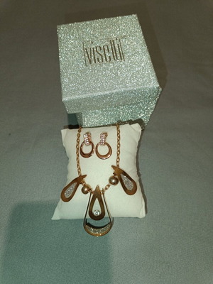 Visetti rose gold jewelry set like new, elegant earrings and necklace
