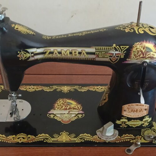 Zampa sewing machine used, vintage 70s with cabinet